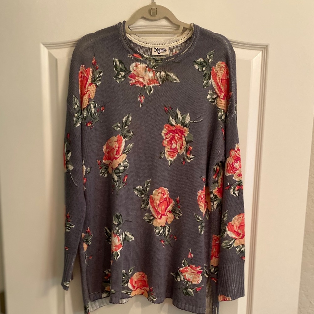 Light weight sweater